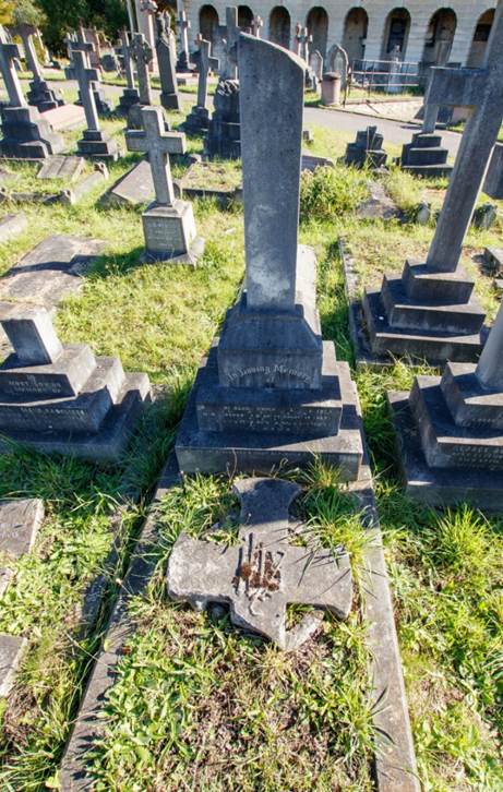 Trench's grave in Brompton Cemetery, London
